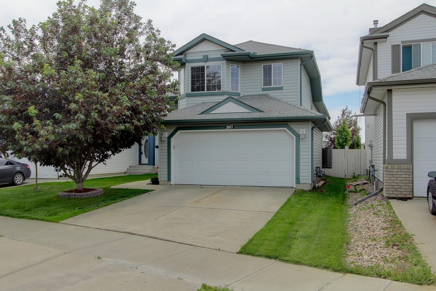 1907 37A Avenue NW Edmonton E4070978 Edmonton Real Estate